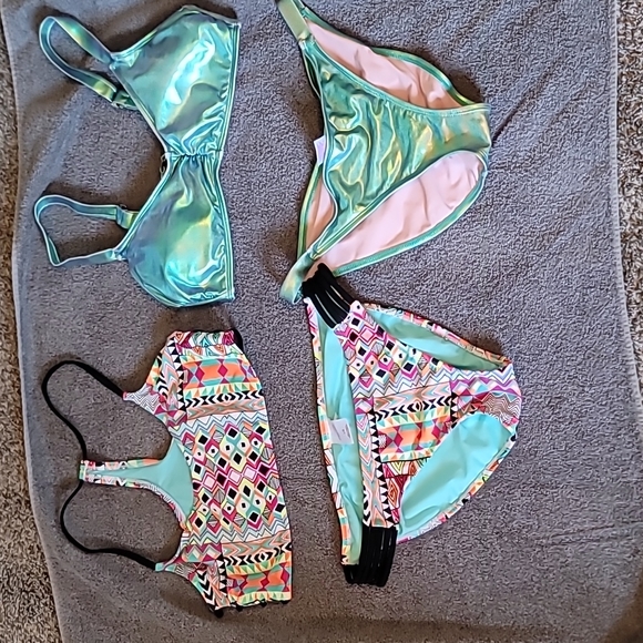 2x STUNNING EXHILARATION BIKINIS METALLIC AND AZTEC GEOMETRIC BIKINIS - Picture 1 of 5